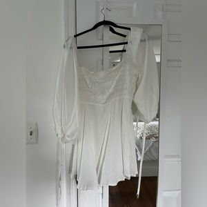 selfie leslie dress